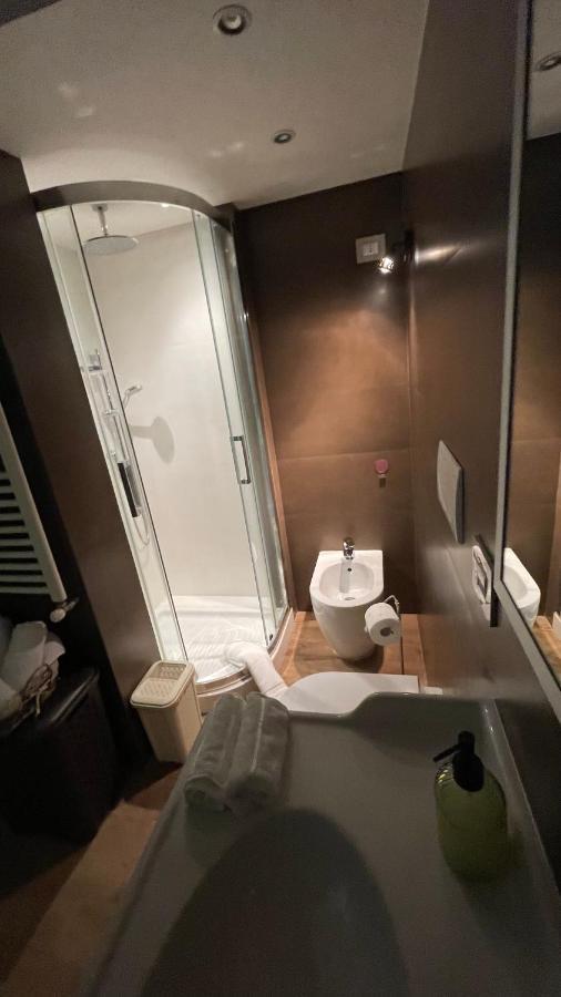 Frank Host Roma Lux , Metro A A 50 M, Simple Check-In Con Codice A Qualsiasi Orario Apartment Bagian luar foto